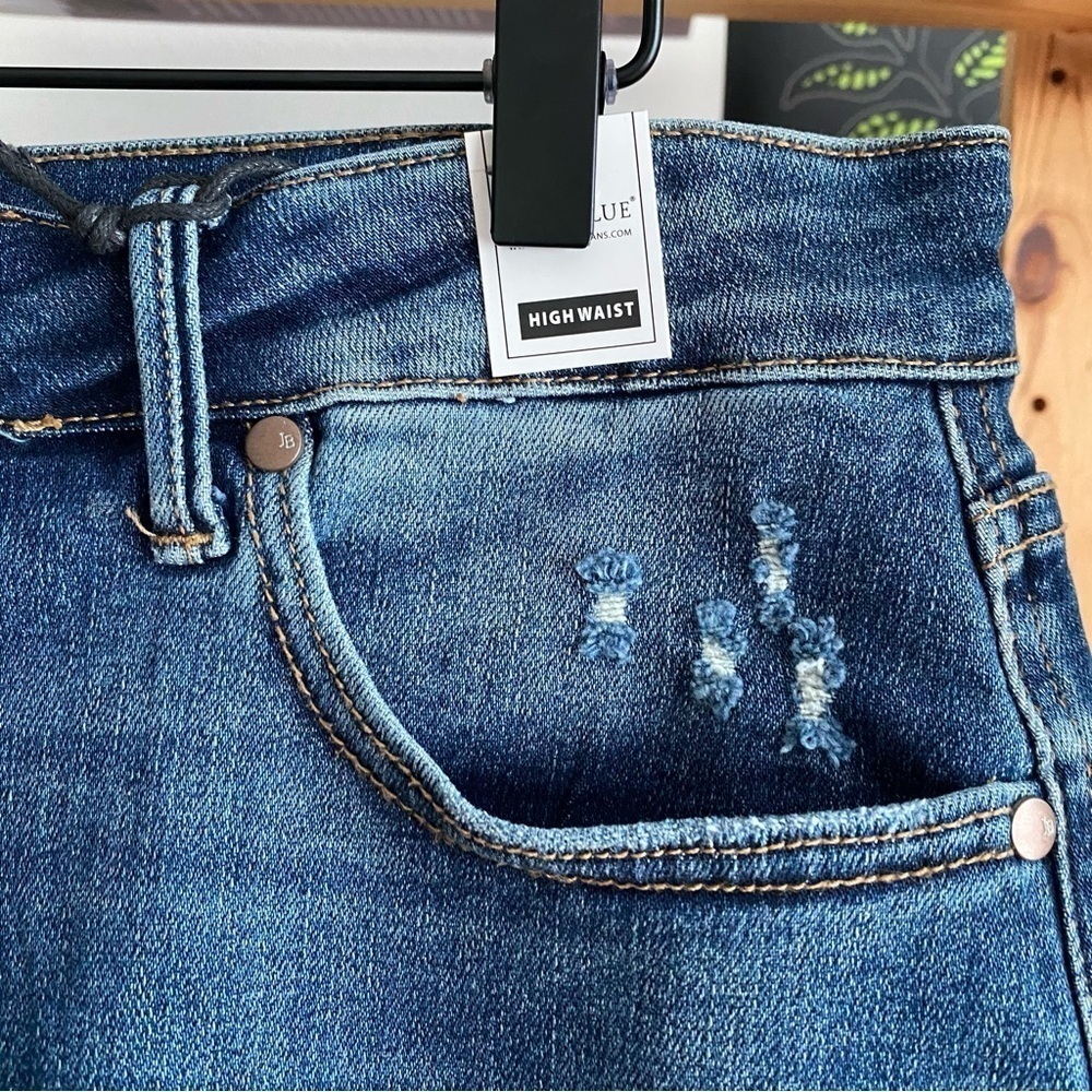Judy Blue High Waisted Vintage Wash Tummy Control Cuffed Denim Short Plus 2X - Picture 10 of 16